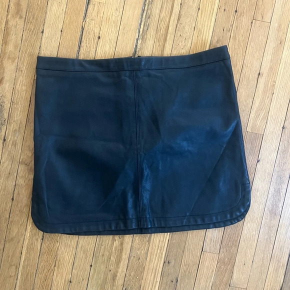 David Lerner Faux Leather Mini Skirt | SMALL - Picture 2 of 6